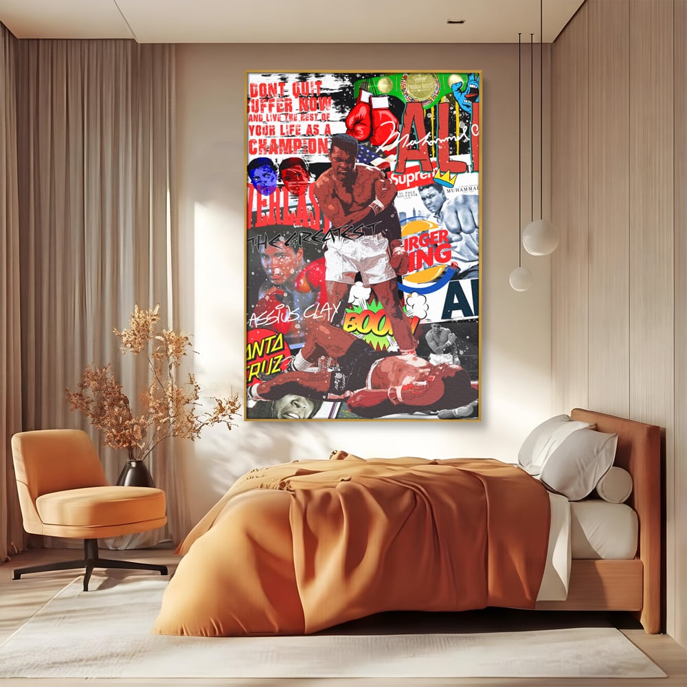 Tablou canvas cu tablou canvas cu muhammad ali in box, in rama de aluminiu auriu, pe perete intr-un dormitor
